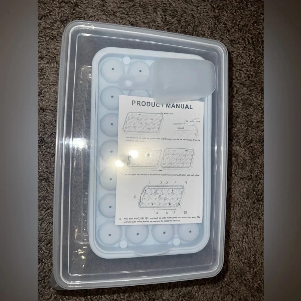 NIB Ice Cube Tray
